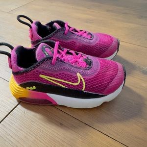 Nike 2090 air max size 8c